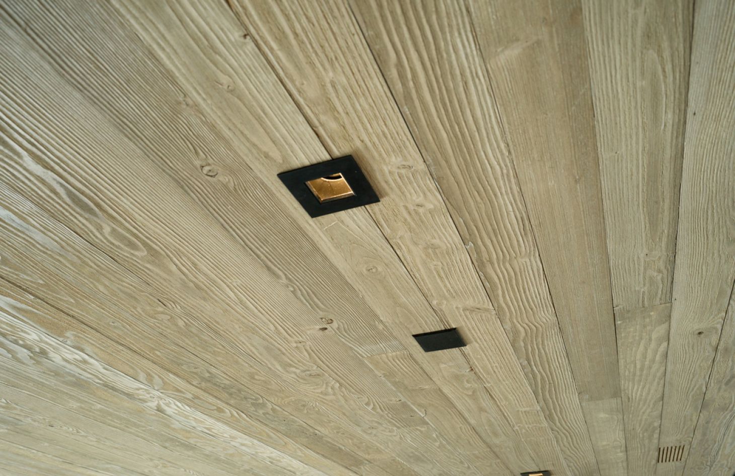 Riverview lighting detail